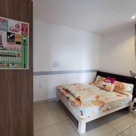 Homestay Τζόχορ Μπάχρου Εξωτερικό φωτογραφία