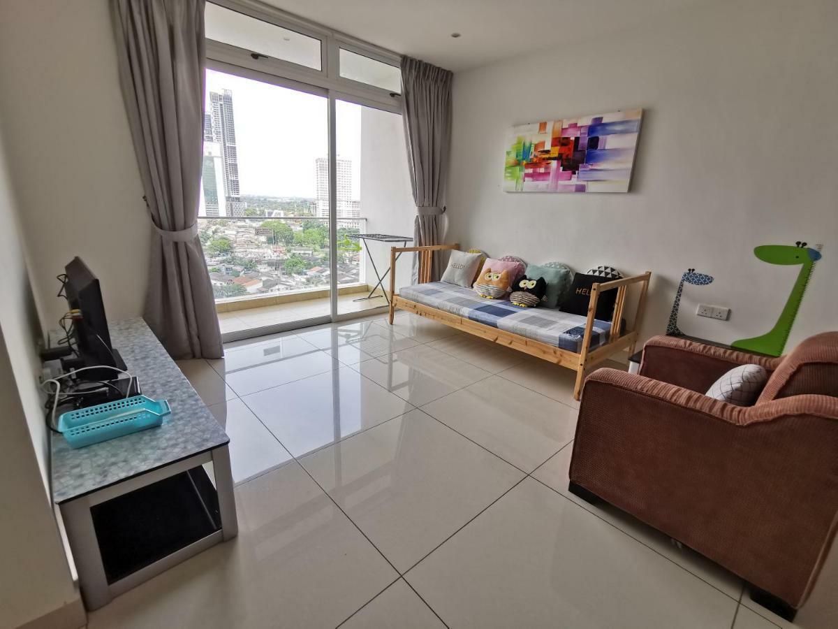 Homestay Τζόχορ Μπάχρου Εξωτερικό φωτογραφία